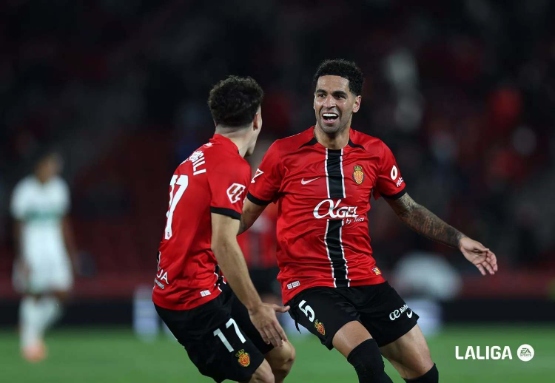 resized-777_compressed.jpg resized-777_compressed.jpg